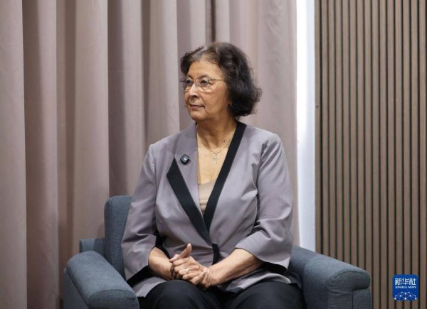 高端访谈丨期待苏中关系下一个50年——访苏里南总统西蒙斯